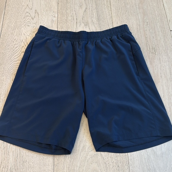 Zella Activewear Drawstring Waist Bermuda Shorts in Size Medium - Picture 2 of 10